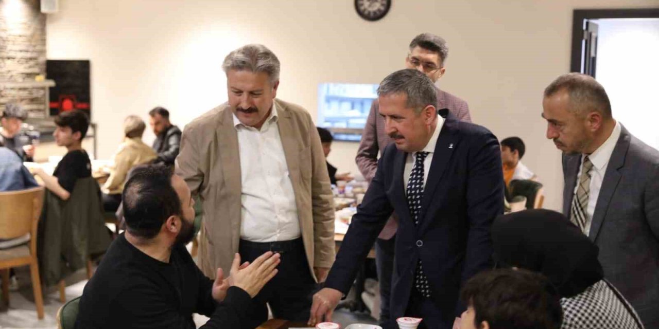 Depremzedeler Melikgazi’de Bir Araya Geldi