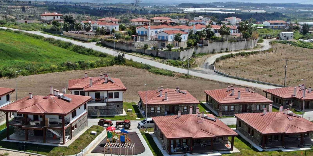 Türkiye’nin En Büyük Yangınından Etkilenen Köy Toki İle Küllerinden Yeniden Doğdu