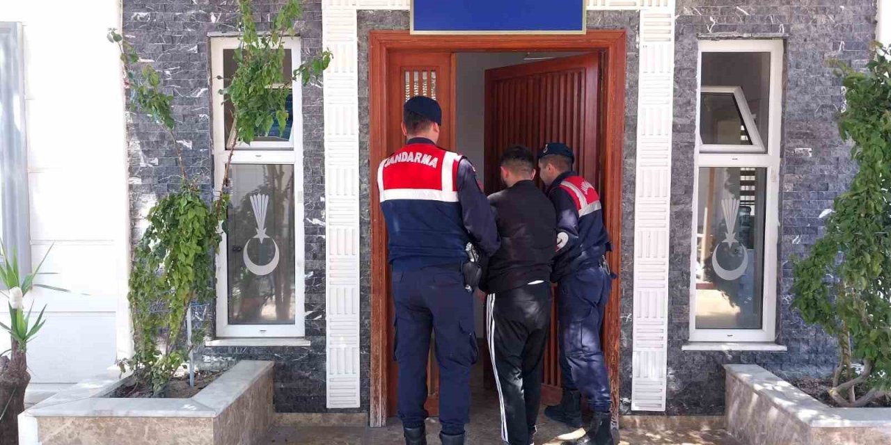 Antalya’da 13 Yıl Hapis Cezasıyla Aranan Hükümlü Yakalandı