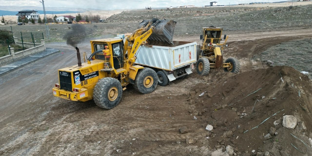 Gesi Mahallesinde Yeni Yol Çalışması Yapılıyor