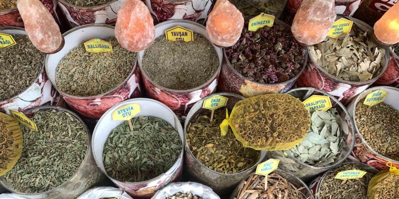 Bayramda Yaşanacak Hazımsızlıklar Bir Fincan Çay İle Atlatılabilir