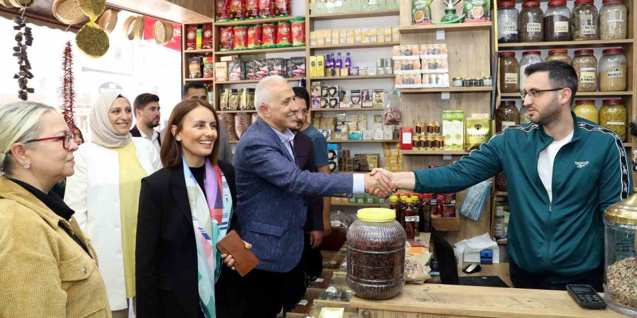 Başkan Gültak, Çarşı Esnafı İle Buluştu