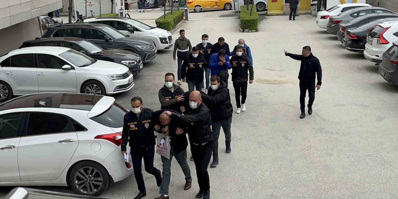 Nitelikli Dolandırıcılık Şüphelisi 4 Kişi Tutuklandı