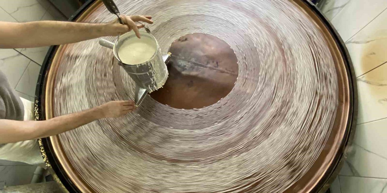 Bayram Öncesi Geleneksel Üretim Tel Kadayıfa İlgi