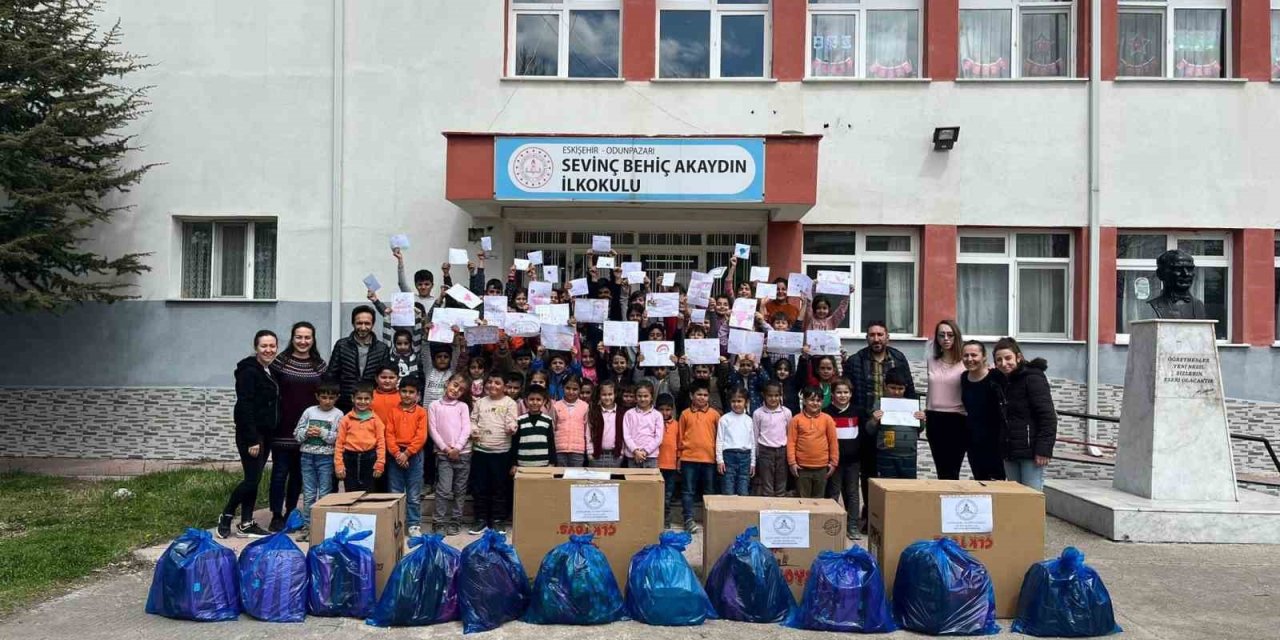 Çedes Projesi İle Kardeş Okullara İhtiyaç Malzemeleri Gönderildi