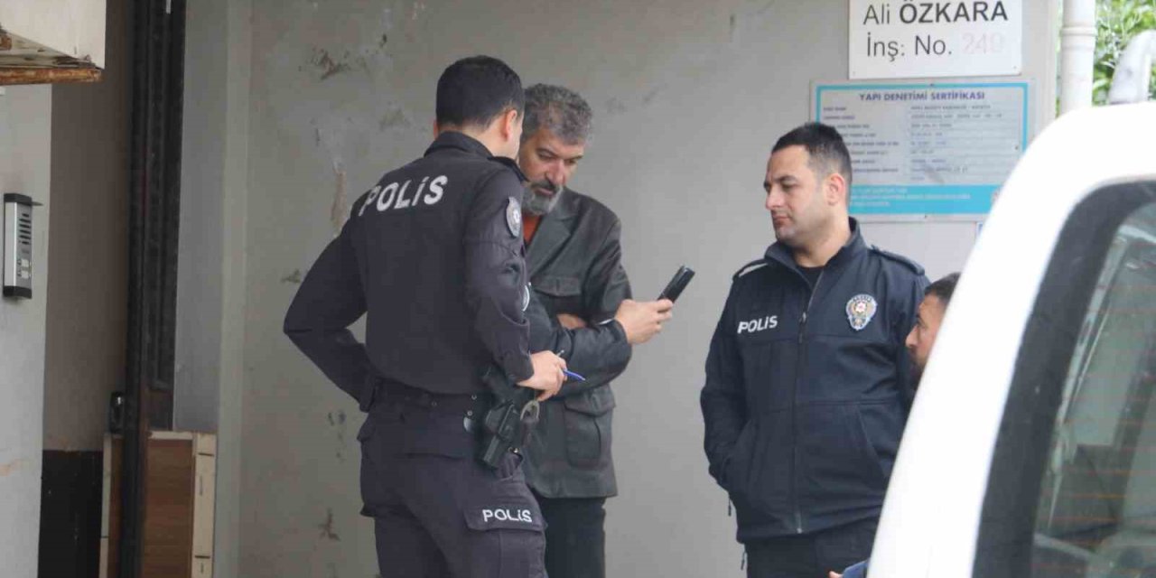 38 Yaşındaki Adamı Ölüm Seccade Üzerinde Yakaladı