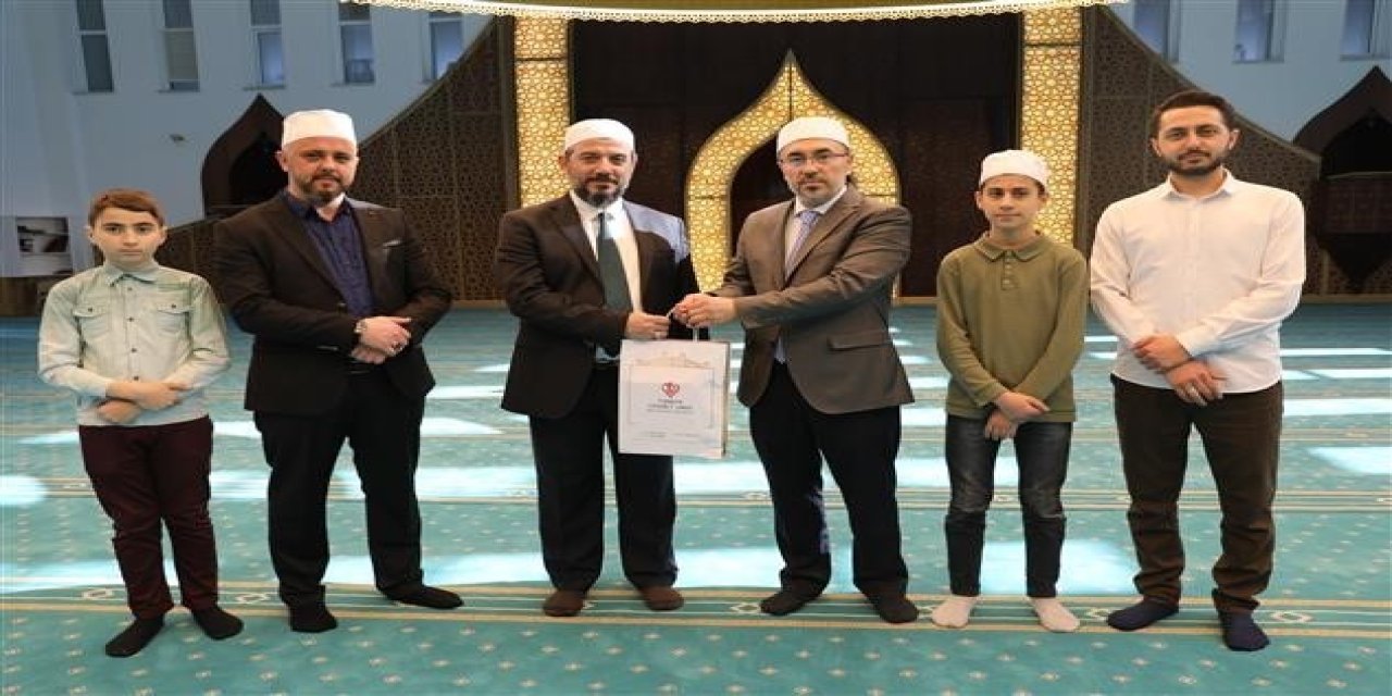 Doktor, 52 Yaşında Hafız Oldu