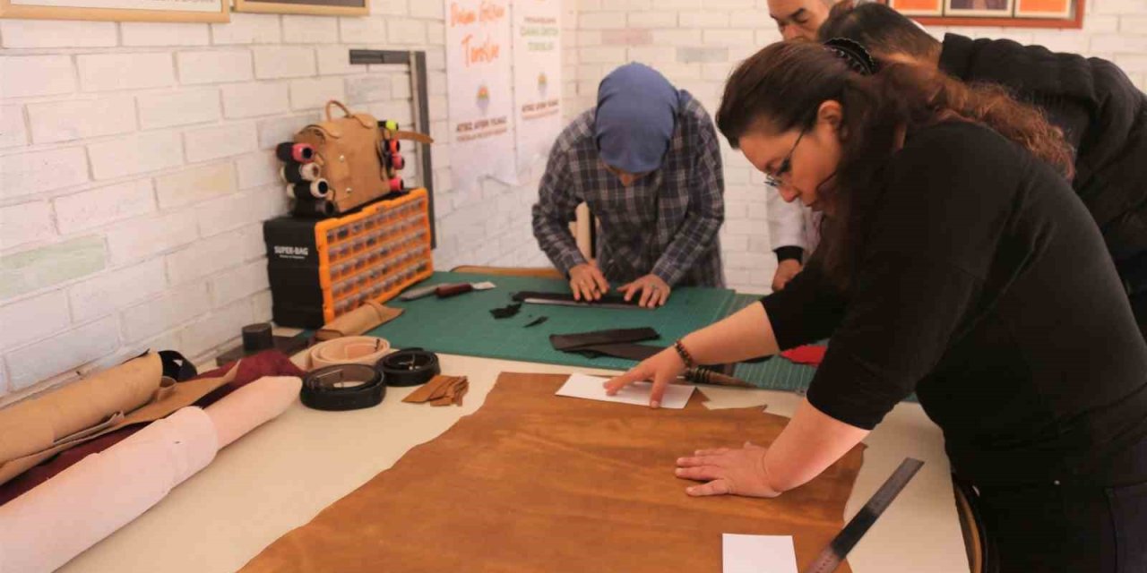 Toroslar Belediyesinin Deri İşletmeciliği Kursu Gelir Kaynağı Oldu