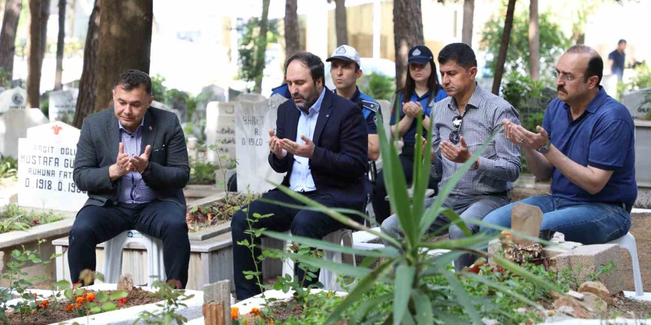 Alanya Belediyesi Ramazan Bayramı’nda 62 Bin 500 Çiçek Dağıtacak