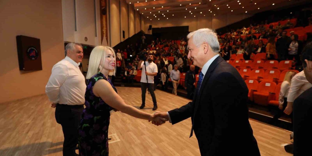 Akdeniz Üniversitesi Ailesi Bayramlaştı