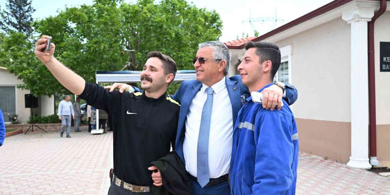 Başkan Topaloğlu Belediye Personeli İle Bayramlaştı