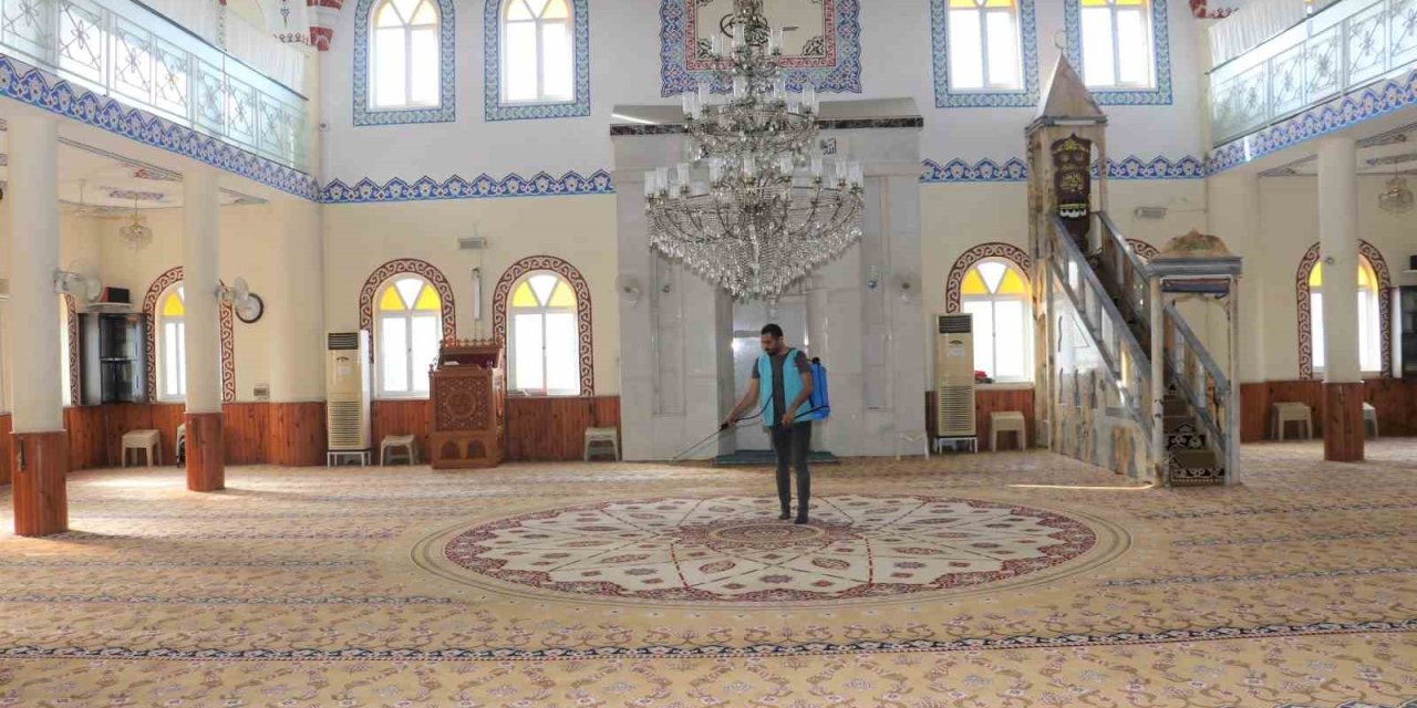 Toroslar’da Camiler Bayrama Hazır