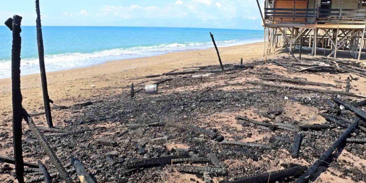 Yangında Küle Dönen Otellere Komşu Çardaklar Dron İle Görüntülendi