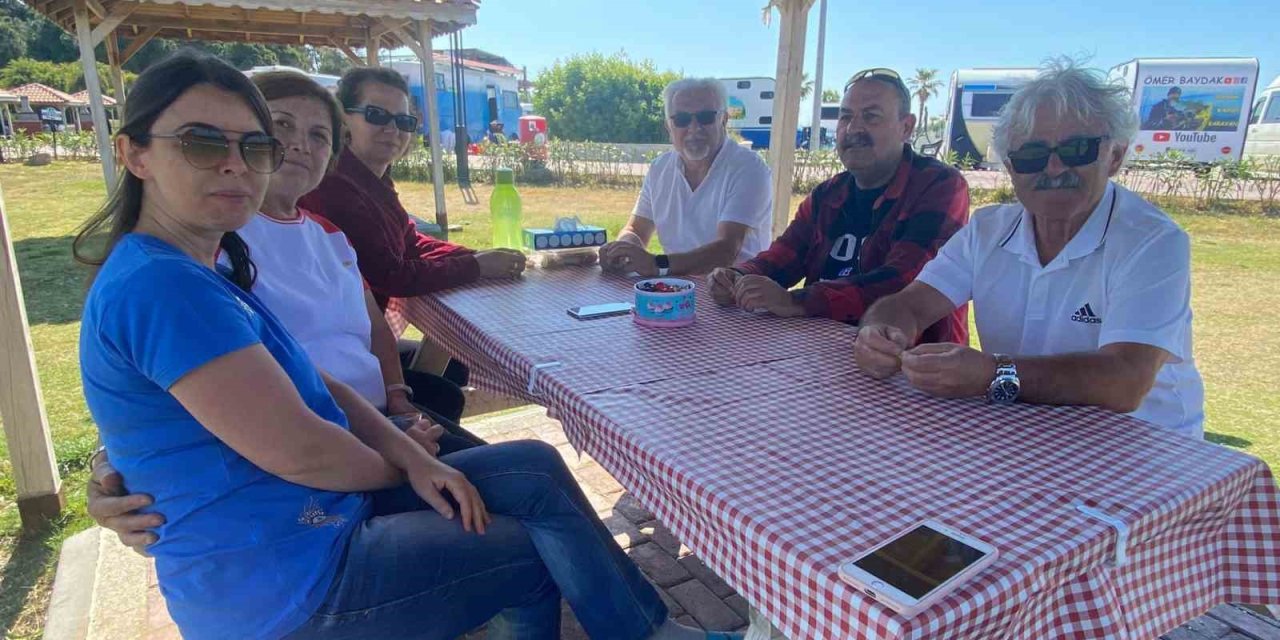 Ramazan Bayramı’nı Doğayla Baş Başa Sessiz Bir Ortamda Yakınlarıyla Kutladılar