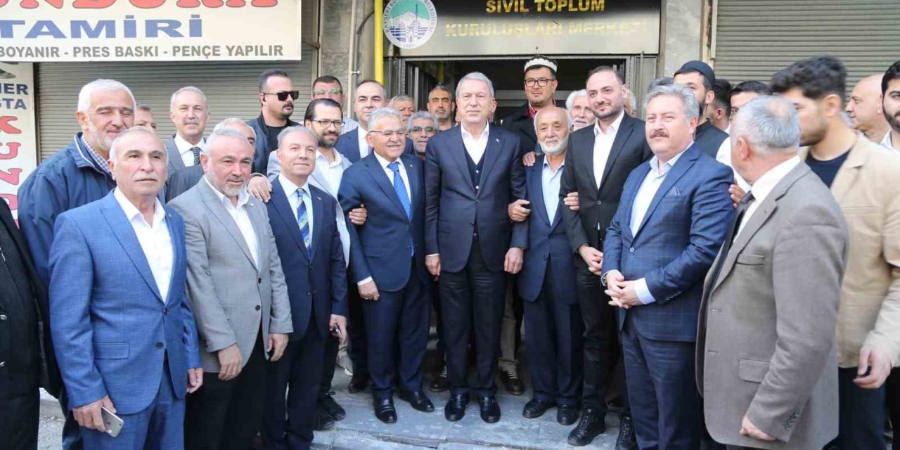 Bakan Akar Ve Başkan Büyükkılıç’tan Stk’lara ‘bayram’ Ziyareti