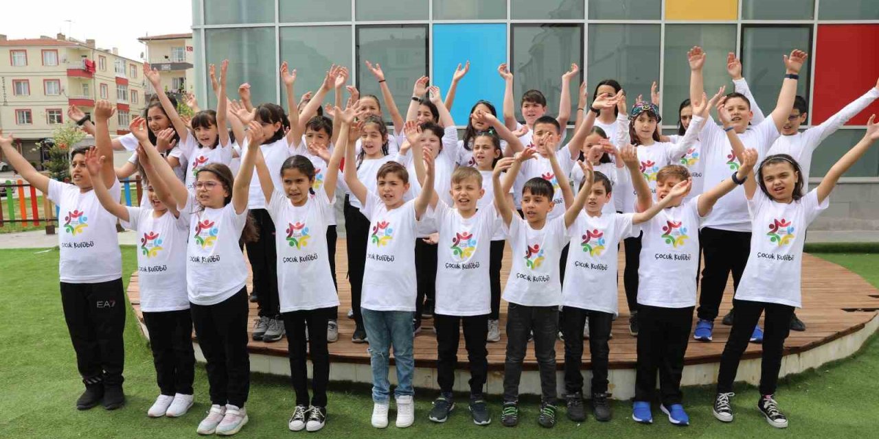 Başkan Çolakbayrakdar: "tüm Dünya Çocuklarının Bayramı Kutlu Olsun"