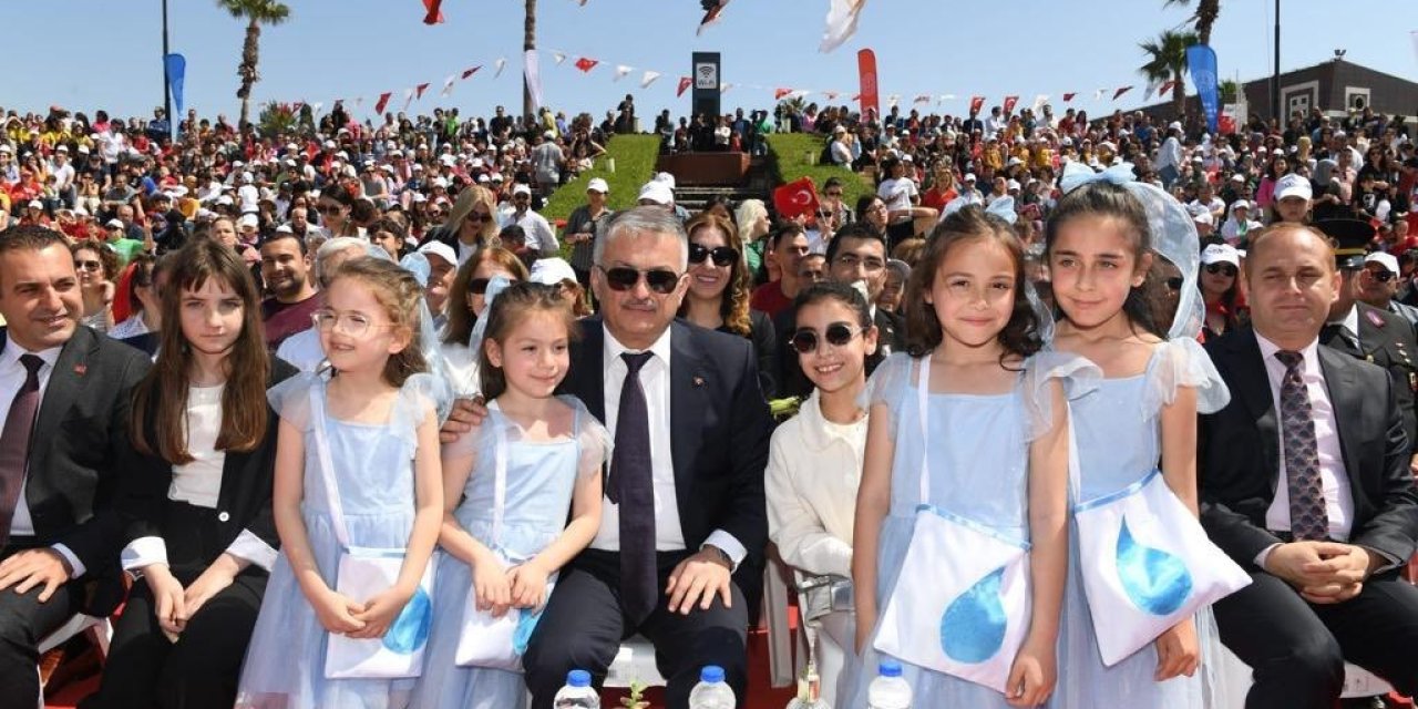 Çocuk Valinin İlk Talimatı Yaşıtlarının Güvenliği Oldu