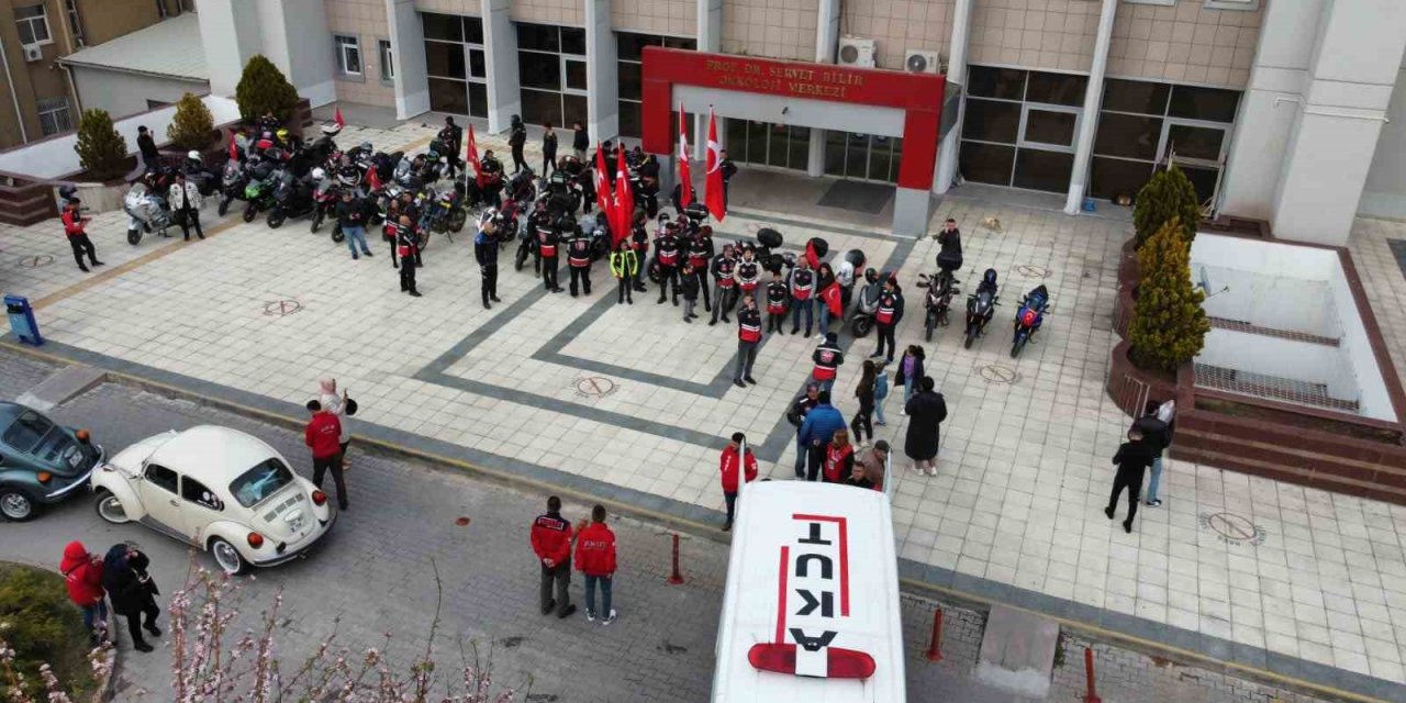 Onkolojide Tedavi Gören Çocuklar 23 Nisan Etkinliği Düzenlendi