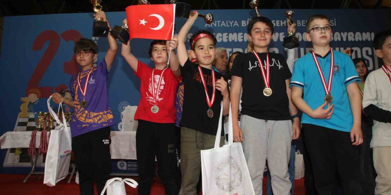 Büyükşehirin 14. Satranç Turnuvası Sona Erdi