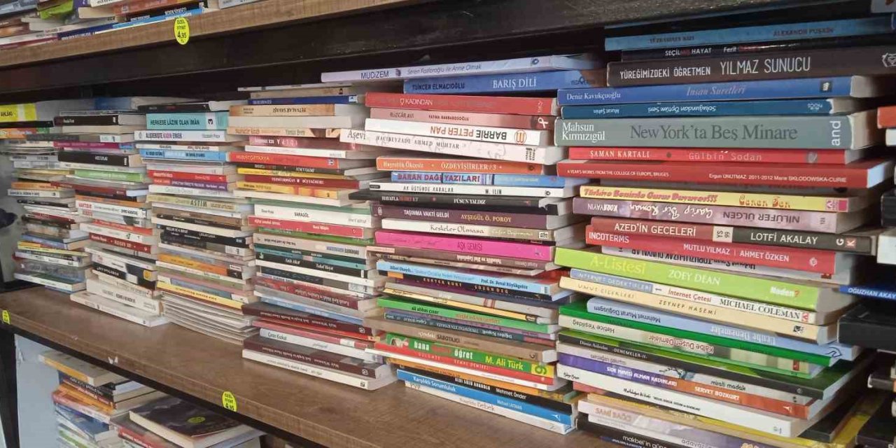 İkinci El Kitap Satıcılarından Öğrencilere ‘kitap Okuma’ Tavsiyesi