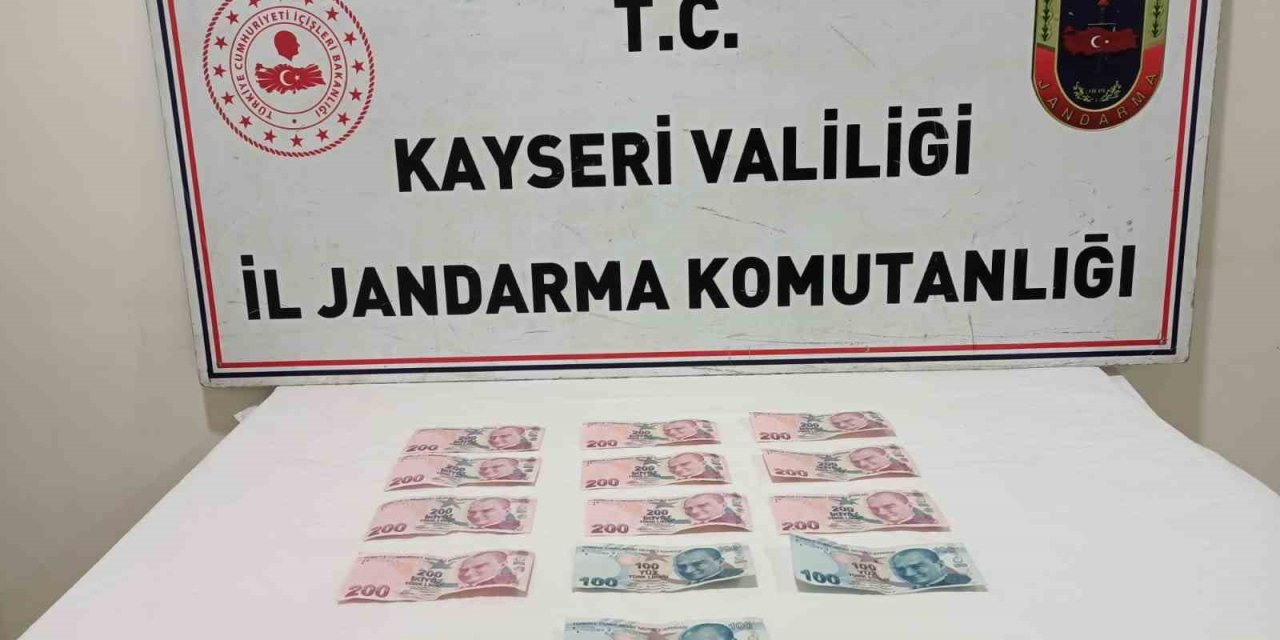 Jandarmadan Kalpazan Operasyonu: Sahte 2 Bin 300 Tl Ele Geçirildi