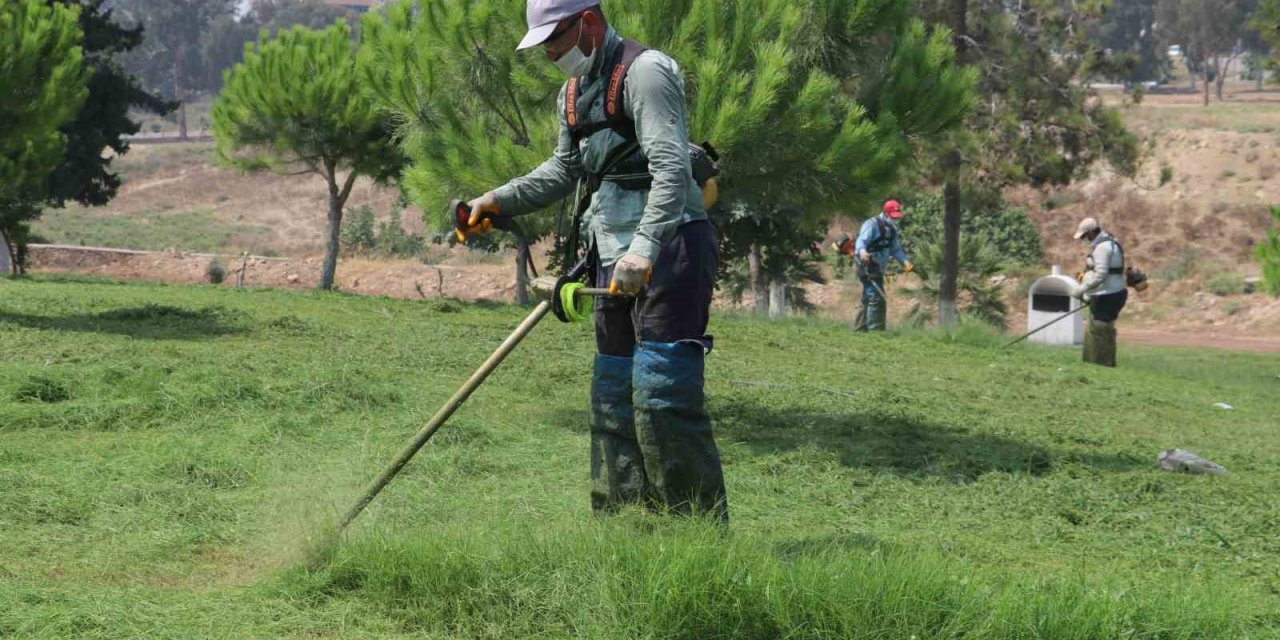 Toroslar’da Park Ve Yeşil Alanlar Yaza Hazırlanıyor