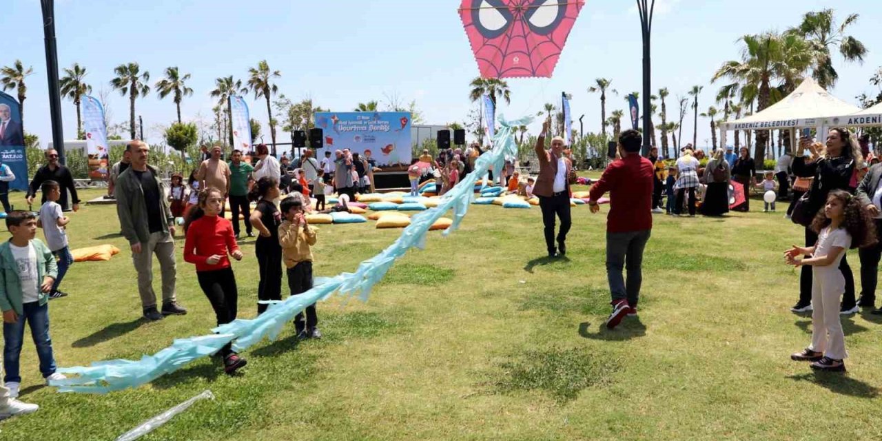 Akdeniz Belediyesinden Çocuklar İçin Uçurtma Şenliği