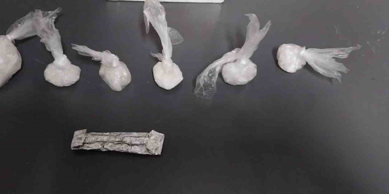 Aracın Motor Kısmına Zulalanan Uyuşturucu Maddeler Güven Timlerinden Kaçmadı