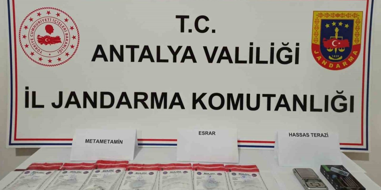 Antalya’da Uyuşturucuya Geçit Verilmiyor