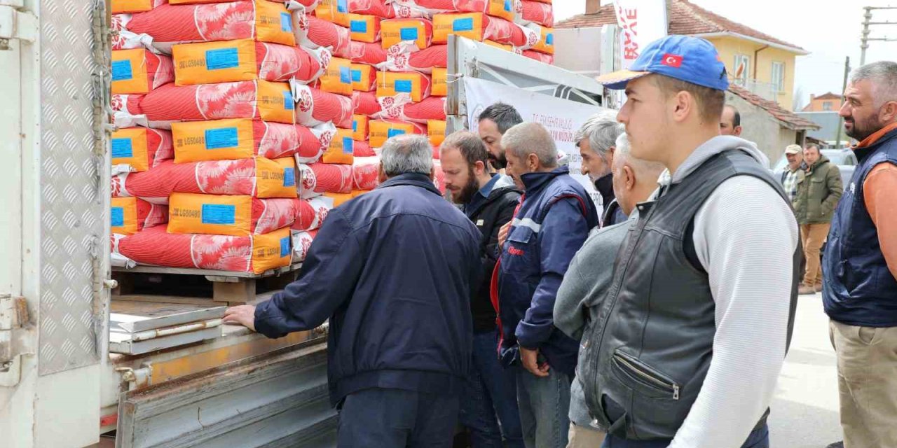 İnönü Çiftçisine Yüzde 70’i Hibe Ayçiçeği Tohumu Desteği