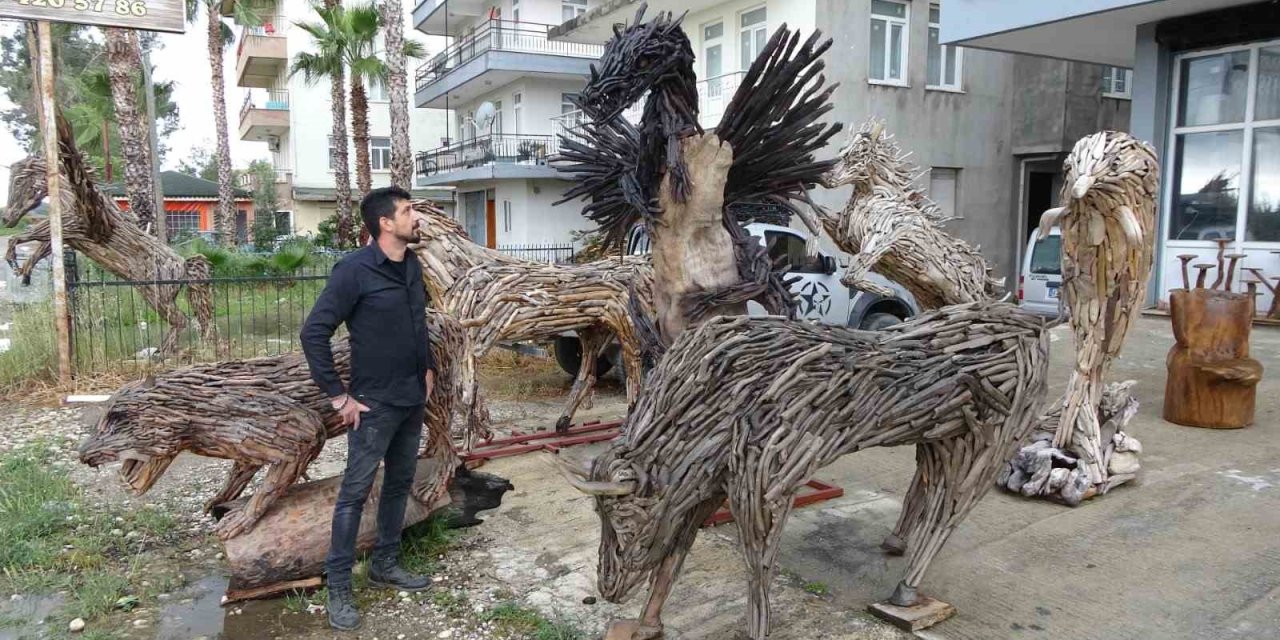 Orman Yangınından Kalan Atık Ağaç Parçalarını Ev Aksesuarlarına Çevirdi