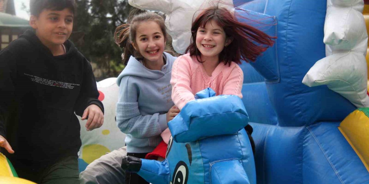 Öğretmenler, Bu Sefer Depremzede Çocuklar İçin El Ele Verdi