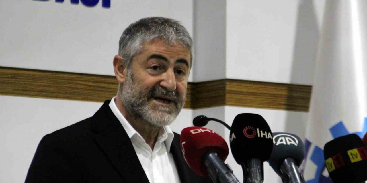 Bakan Nebati: "7 Bin 500 Liranın Üzerinde Maaş Alan Emeklilere Refah Payı Verecek Bir Düzenleme Üzerinde Çalışıyoruz"