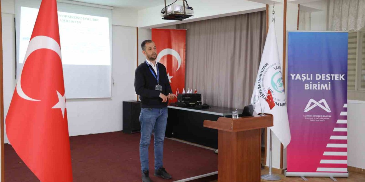 Huzurevi Personeline ’yaşlılarla İletişim, Yaşlılık Psikolojisi Ve Yaşlılık Hastalıkları’ Eğitimi