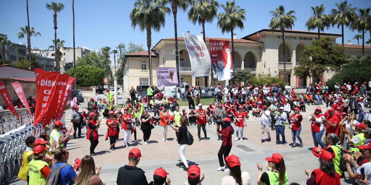 Mersin’de 1 Mayıs Coşkusu