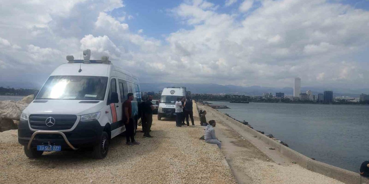 Mersin’de Denizde Kaybolan Bir Kişinin Cesedi Bulundu