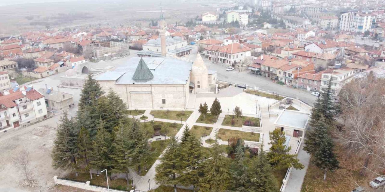 Beyşehir’deki Tarihi Camiyi Ramazan Ayı Boyunca 27 Bin Kişi Ziyaret Etti