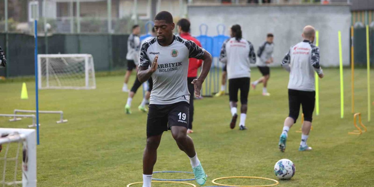 Alanyaspor, Adana Demirspor Maçı Hazırlıklarına Başladı