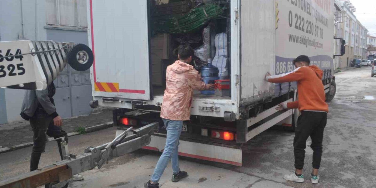 Deprem Bölgesinde Görev Yapan Nakliye Firmasının Müdürü Yaşadıklarını Anlattı
