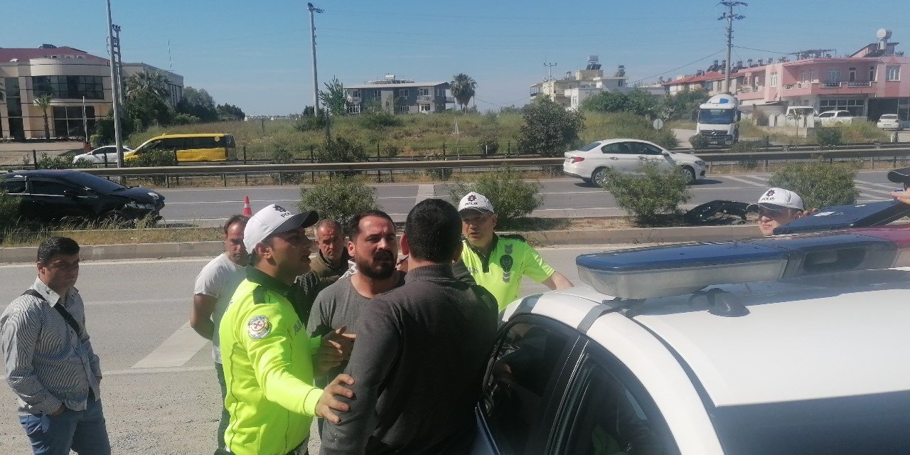 Alkollü Ve Ehliyetsiz Sürücü Zincirleme Kazaya Sebep Oldu