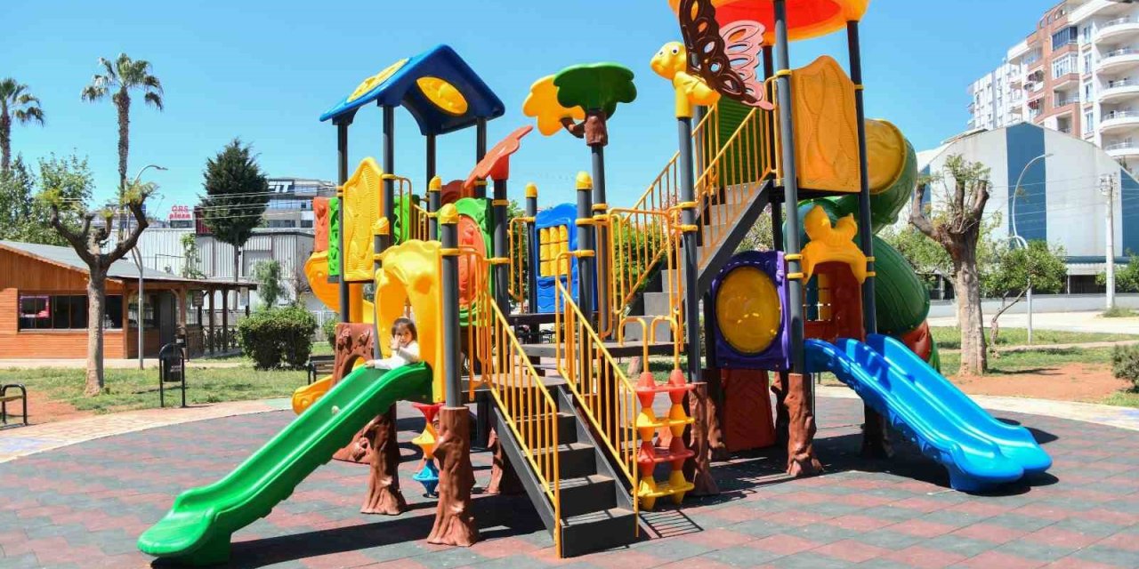 Mersin’de Yakılan Çocuk Oyun Grubu Yenilendi