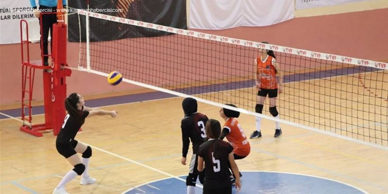 Karaman'da Voleybol Finali Heyecanı