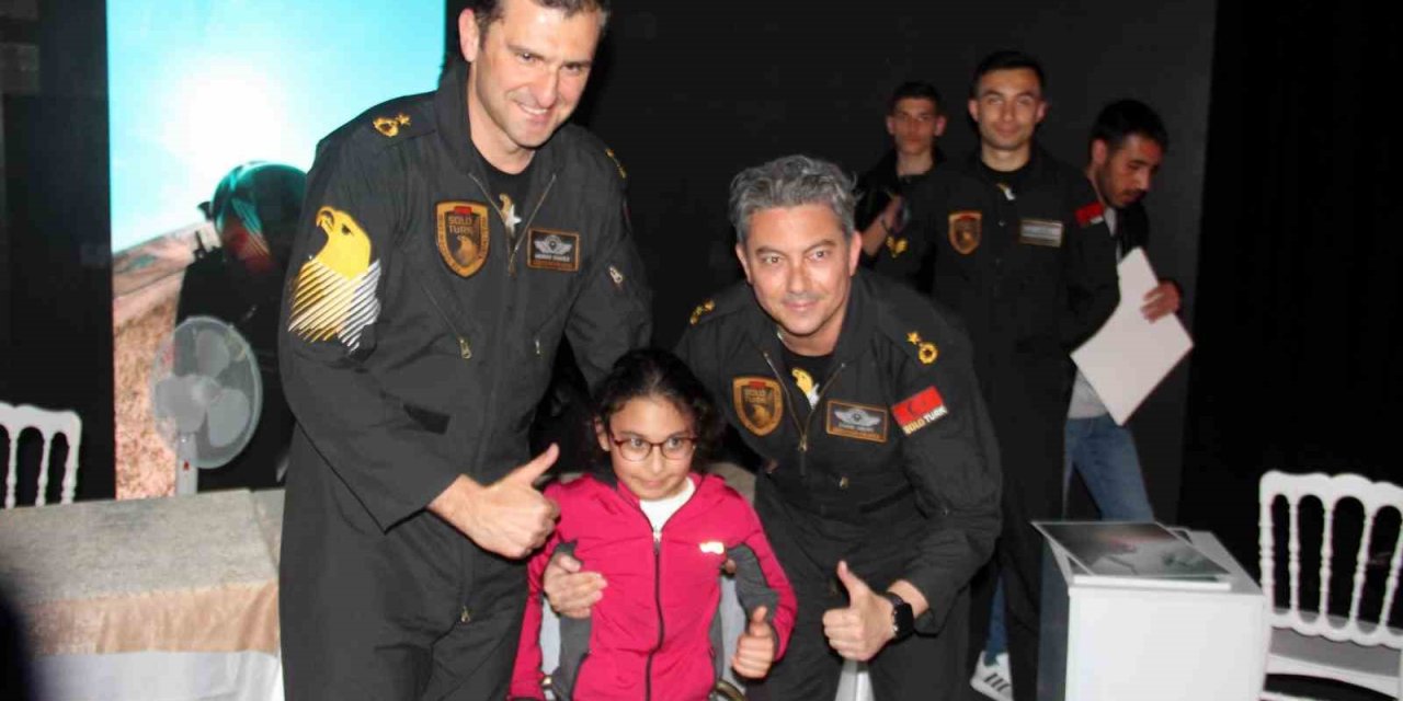 Kayseri’de Solotürk Pilotlarına Yoğun İlgi