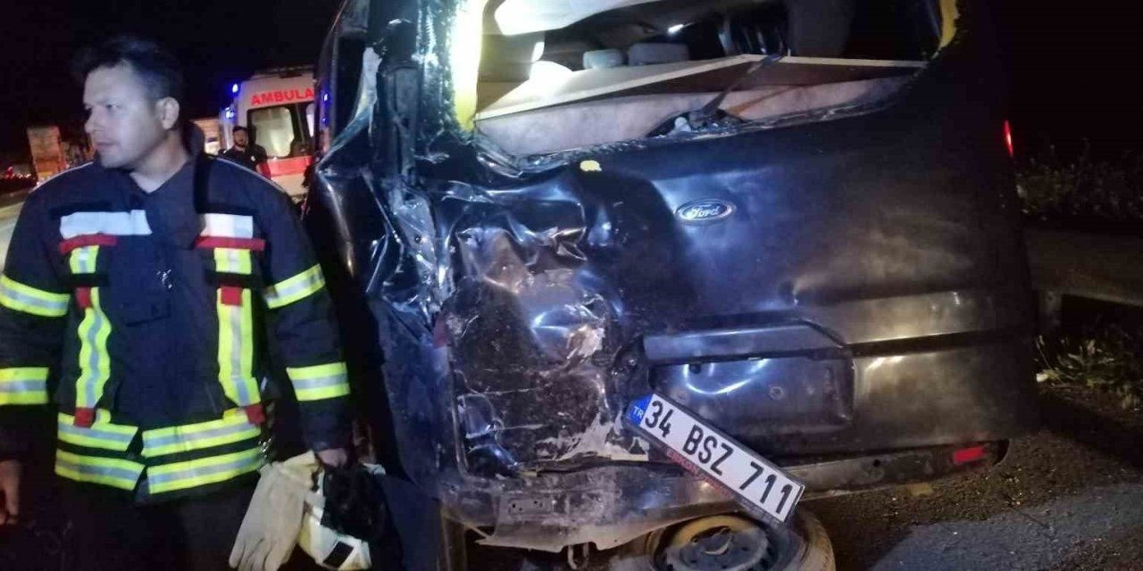 Tarsus’ta Yolcu Otobüsü Minibüse Çarptı: 8 Yaralı