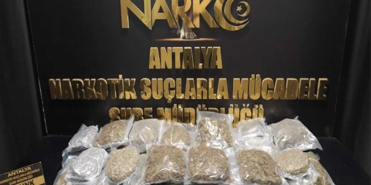 Antalya’da Nisan Ayında 16 Kilogram Esrar, 19 Kilogram Skunk Ele Geçirildi