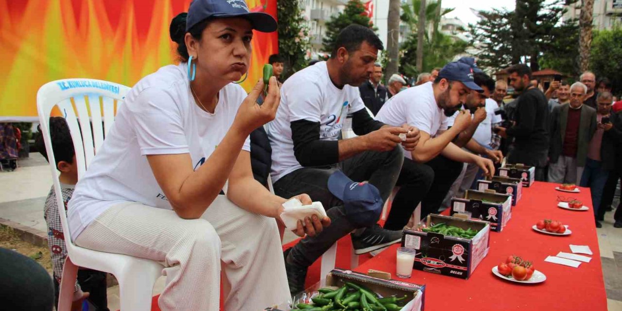 En Acı Yarışma: 3 Dakikada 260 Gram Acı Biberi Yedi, 5 Bin Tl Kazandı