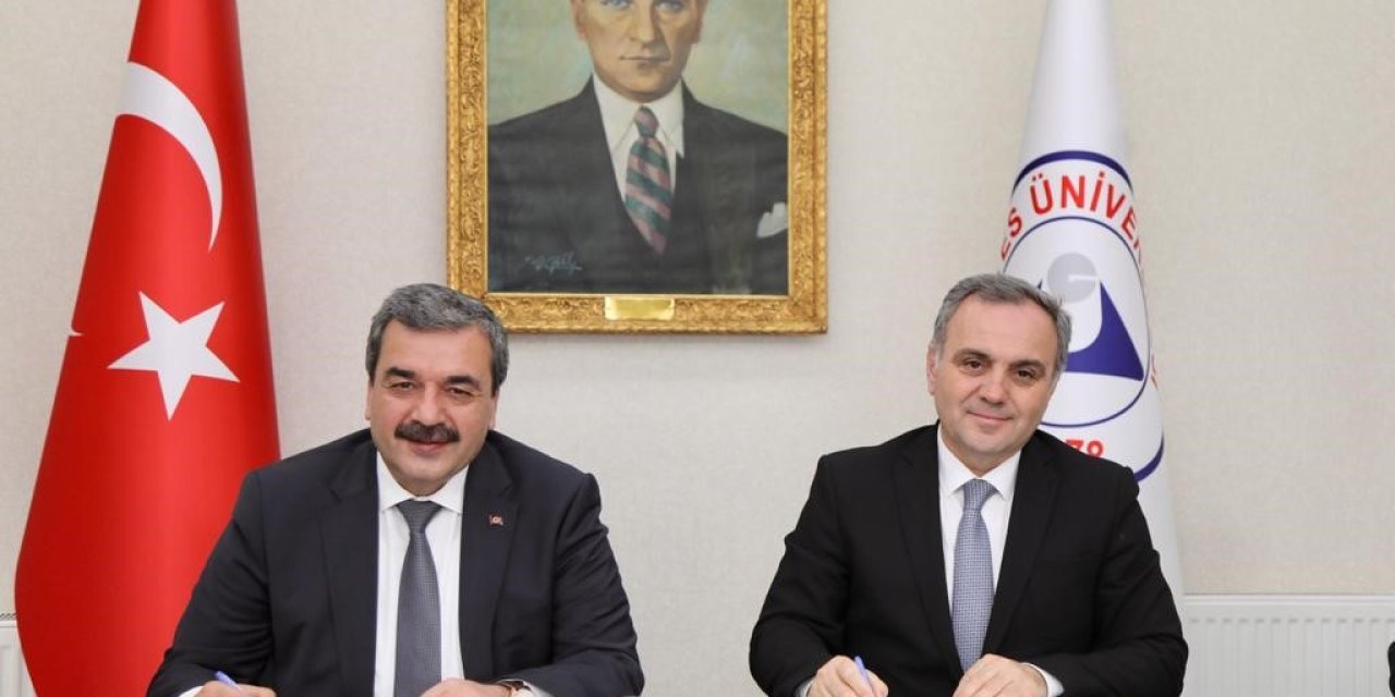 Anadolu Üniversiteler Birliği Dönem Başkanı Erü Rektörü Altun Oldu