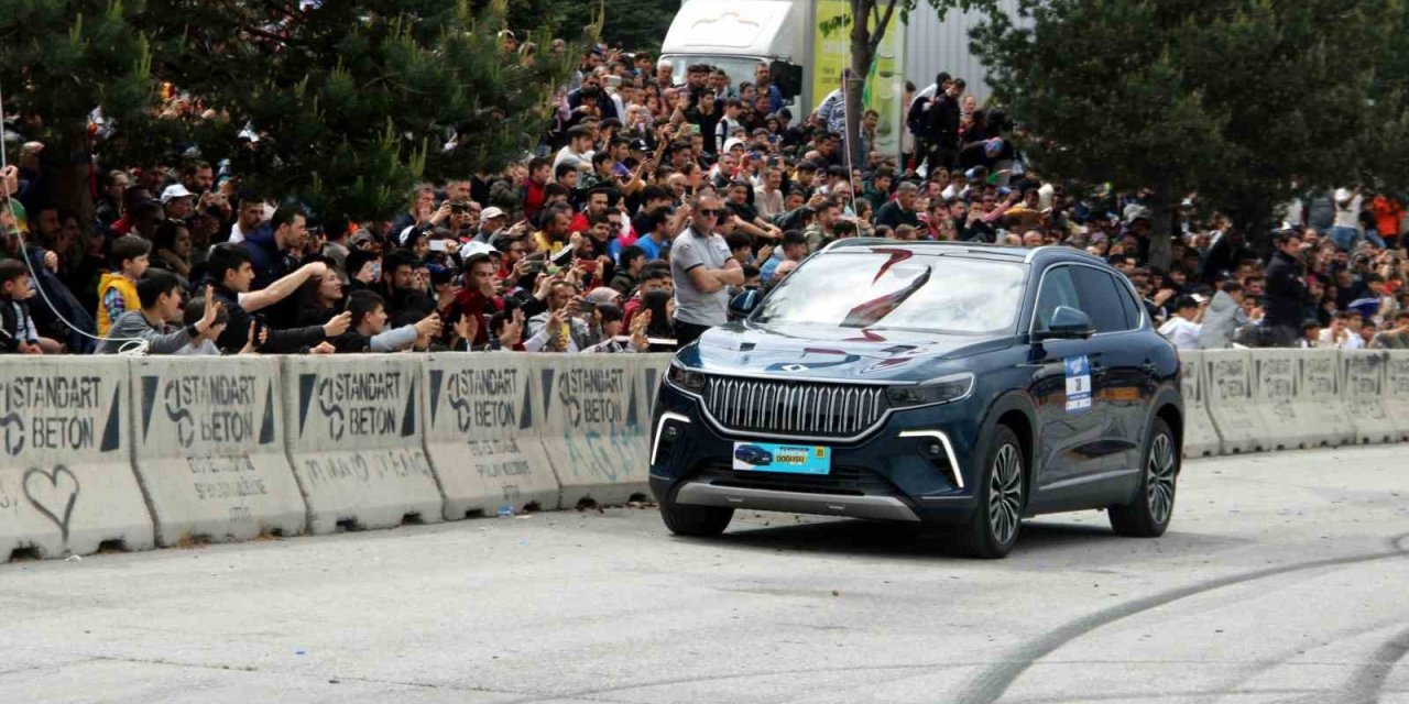 Togg Pistlerin Tozunu Aldı