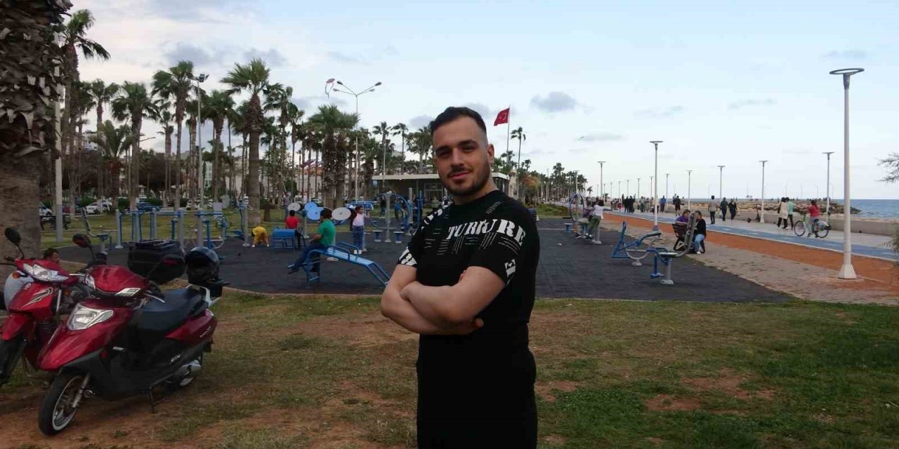 Hayatını Karartan Kilolarından Kurtuldu: 6 Ayda 57 Kilo Verdi