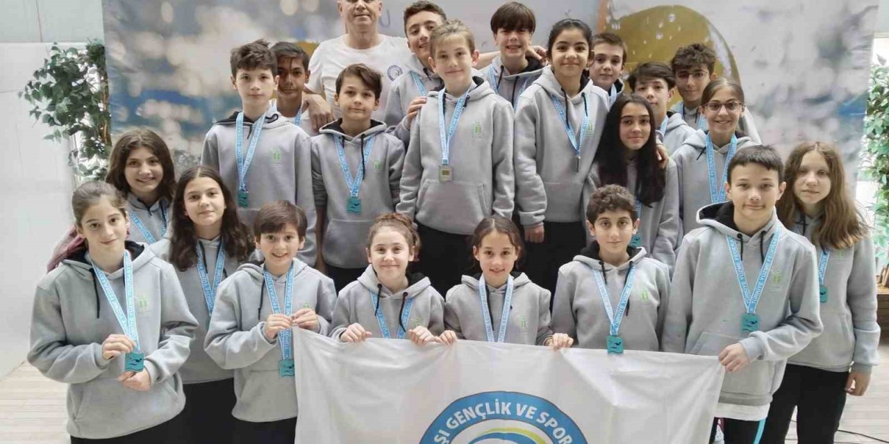 Tepebaşı’nın Yüzücüleri Bölge Müsabakasına Katılacak